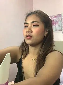 YaraSmith - fuck my dildo until I cum😜💦