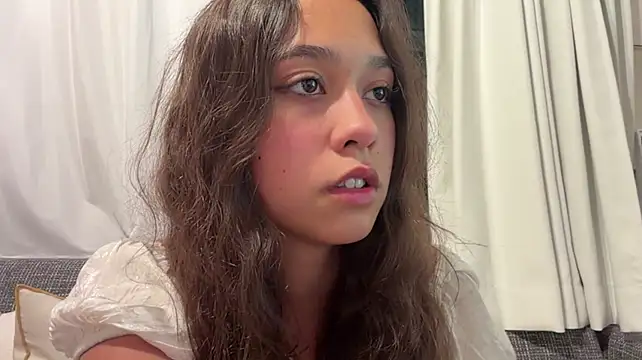 ReynaMccarron - show my cute smile