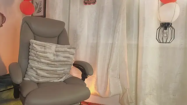 Nox_babe - Dance and oil in my tits