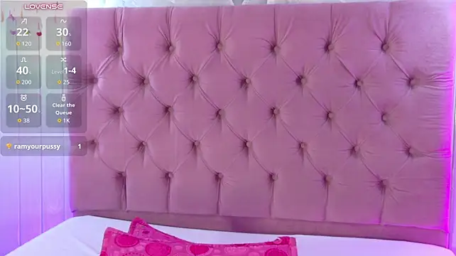 Gabby-Sweet - I'll show you my pussy up close.