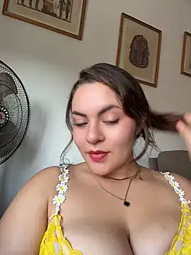 Barbara-rosee - Spank boobs 🍒