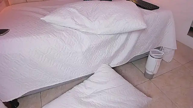 Catalina_222 - Deep squat naked x 15😈🔥
