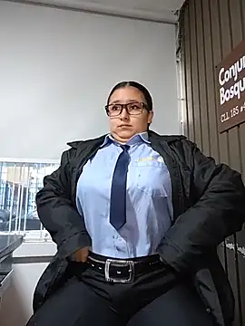 Cute_Penelope - zoom pussy+rub clitoris at work🤫shh