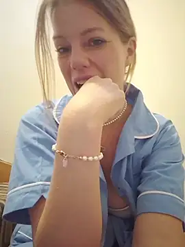 Naughty_Nurse_Sally - Give me a birthday buzz 🎂❤️
