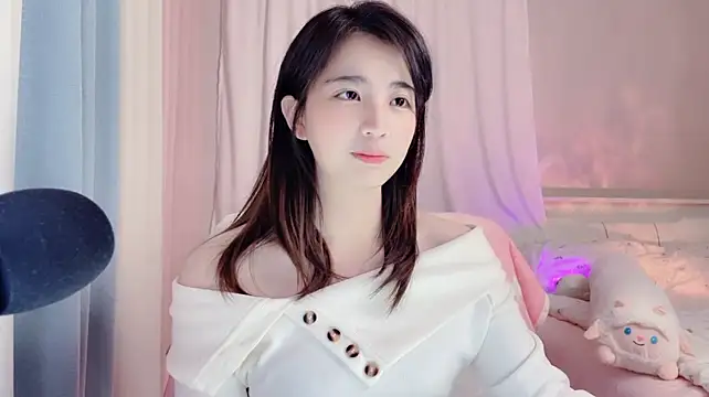 Amy-6668 - 请开心~