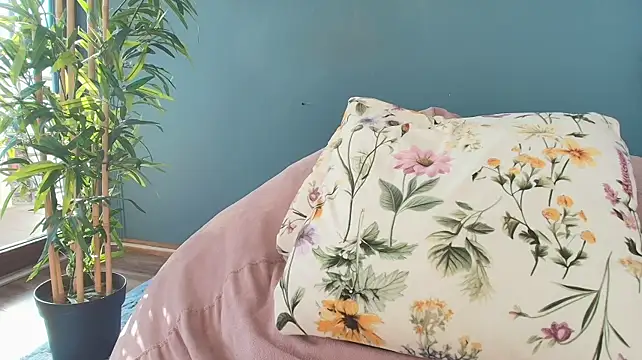 AlicePirs - Oil on my body 💖