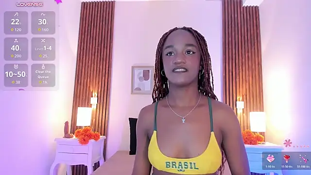 Chloebrunnie - Show Small boobs ♥