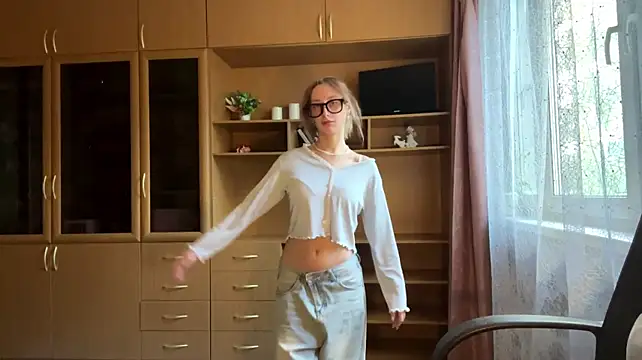 AleneLaurente - ❤️ I'll show you my beautiful belly.. :3