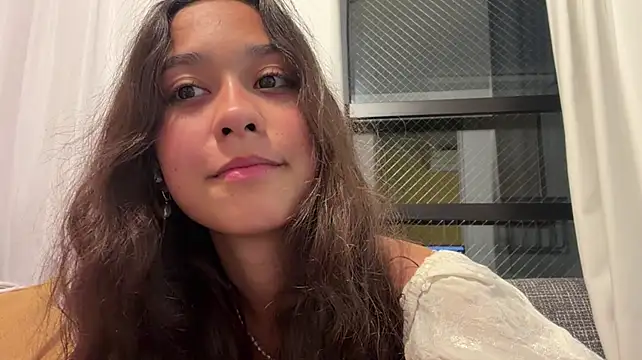 ReynaMccarron - show my cute smile