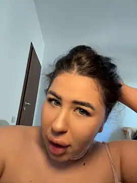 DaianaKimberly - Toy control 5 min ANAL