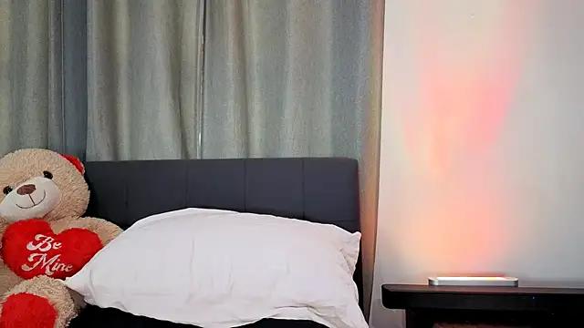 Nicolesoowet - tight cunt craving for cock lets fuck