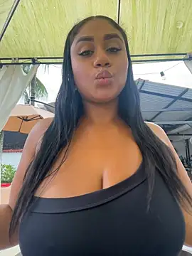 NayTorres - SPREAD ASS AND RUB ASSHOLE IN PUBLIC