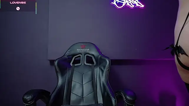Rosse_Baker_ - Spank ass w/ crop x 30