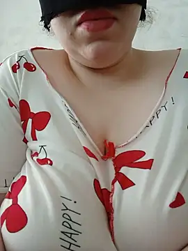 Sanae_hwaya - اشيل ملابسي كلها🍑🥵