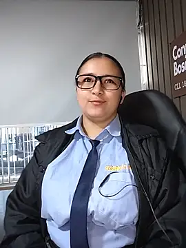 Cute_Penelope - zoom pussy+rub clitoris at work🤫shh
