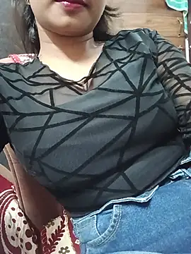 Avii5 - Showing boobs