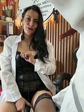 Dr_Nathalia_28 - boobs out hands up 4 minutes both girl😱