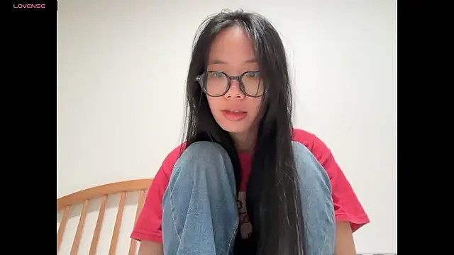 Nooneknowspoppy - rub tits