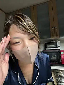 Usako_2025 - 服全部脱いじゃおう！
