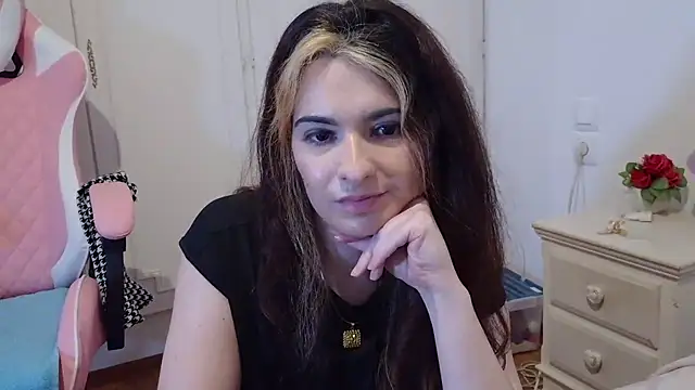 Desirmiss1 - je suce le gode seins nue