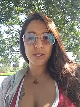 VALERY-94 - Off bra show tits in publlic😈🔥