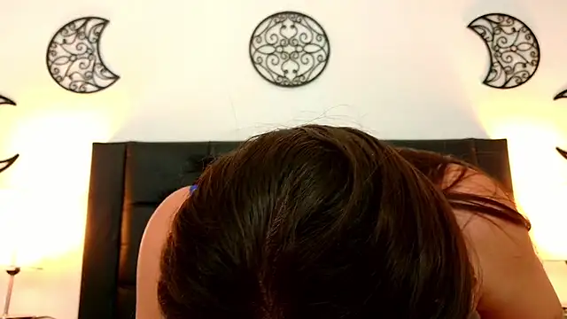 NatalyGuzman26 - Rub nipples