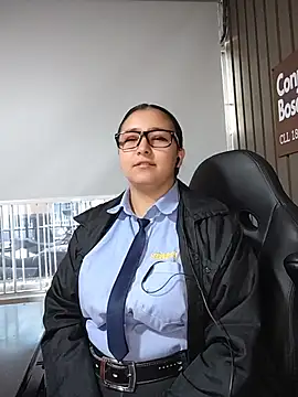 Cute_Penelope - zoom pussy+rub clitoris at work🤫shh