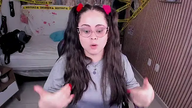 LolaVillalobos - TOPPLES