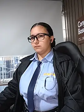 Cute_Penelope - zoom pussy+rub clitoris at work🤫shh