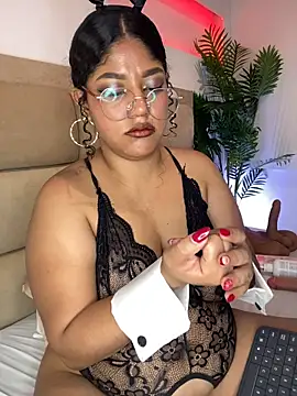 Molly__Beauty - Plug anal + ride torso