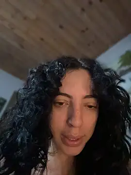 Flora-latin-girl - Orgasmo
