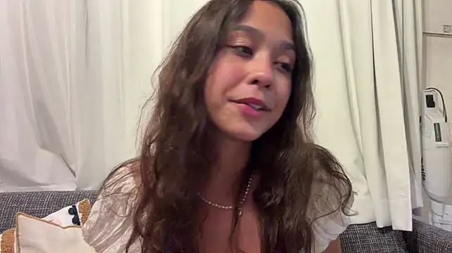 ReynaMccarron - show my cute naked shoulde