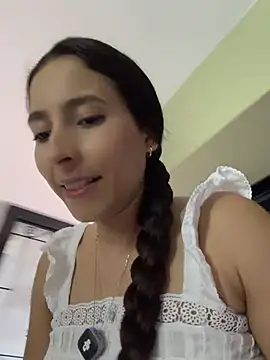 LittleDoll___ - 🌸Touch clit on Panties