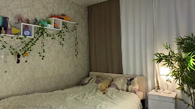 AnnyiBlue - Suck finger and body tease