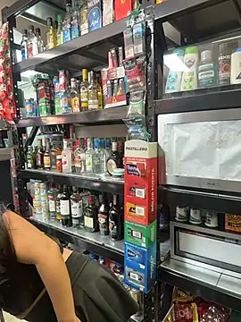 MIA_ROSSEEE - Show desnudo, aceite, masturbación tiend