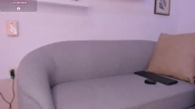 Yara_monn - suck dildo