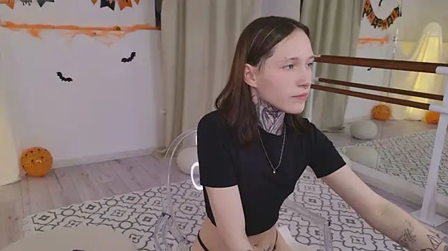 Cutee_kitt - suck fingers