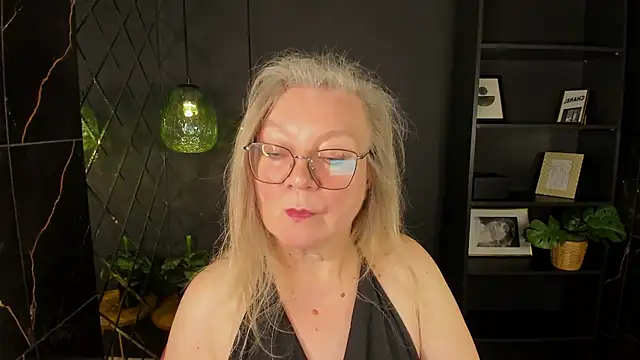 NataliMellow - A sexy dance for you