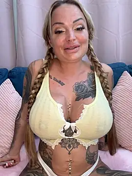 Shortybig_official - 💦Oily Boobjob* last tip gets hot pic