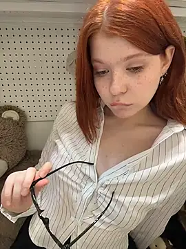 Freaky__Nikki - rub teddy bear on my pussy 🧸