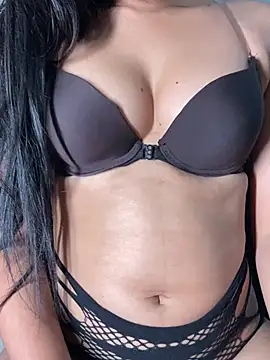 Angel_Eyes_xxx - To be Queen