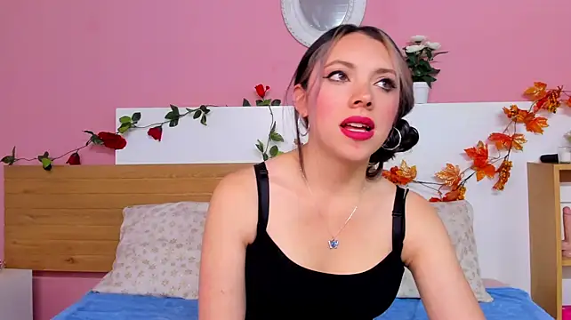 AshleyBenoitt - Show tits+Oil