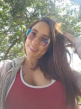 VALERY-94 - Off bra show tits in publlic😈🔥