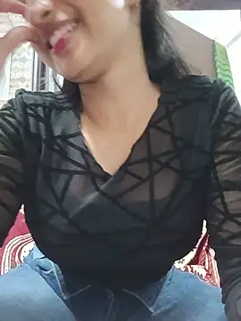 Avii5 - Showing boobs