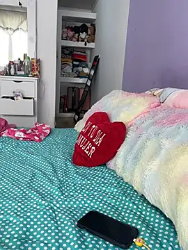 Marianahb-e - Flash boobs