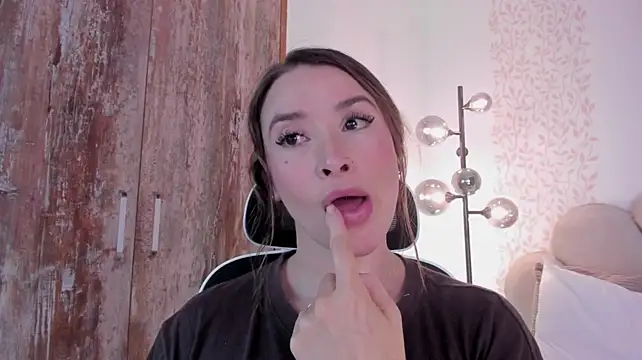 HannaRogers - Oil in tits + Spit🍒💦