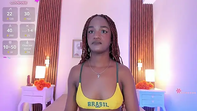 Chloebrunnie - Show Small boobs ♥