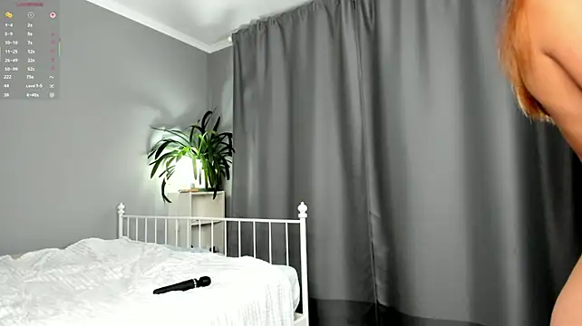 KiraSpark - : put lish inside my pussy!