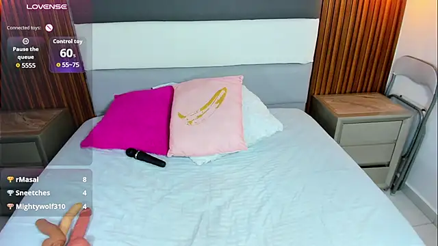 ZOEMARTINS1 - bounce my tits with oil