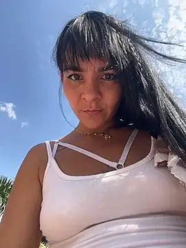 LuxeBrunetteXXX - 3 FINGERINS INSIDE PUSSY OUTDOORS